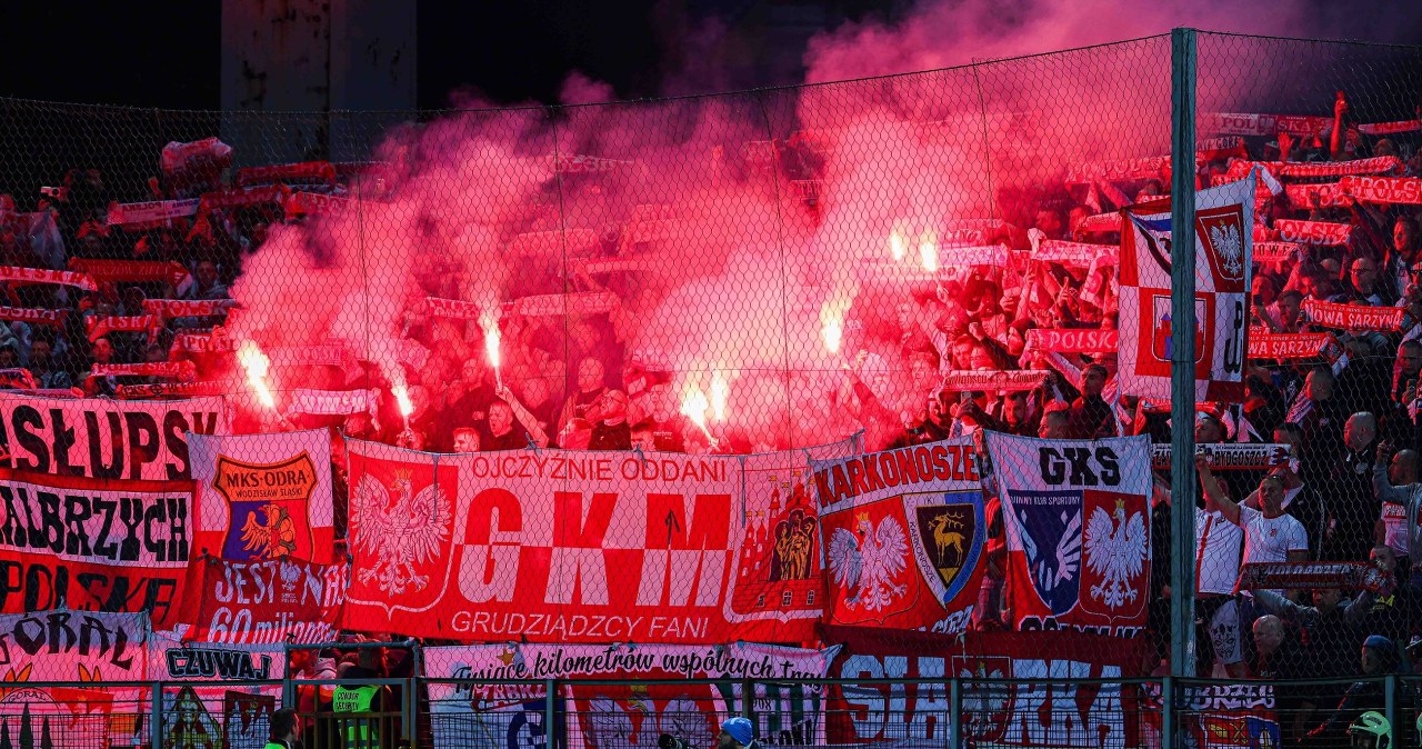 Polscy kibice zaatakowali PZPN. Wymowne obrazki na stadionie w Bośni