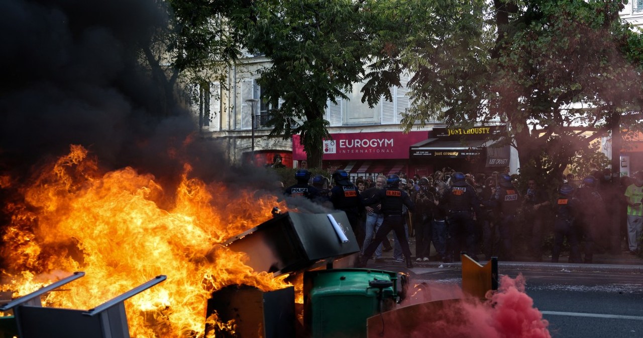 Francja. Protesty uczniów i nauczycieli, tłum na ulicach. Premier reaguje Francja. Protesty uczniów i nauczycieli, tłum na ulicach. Premier reaguje