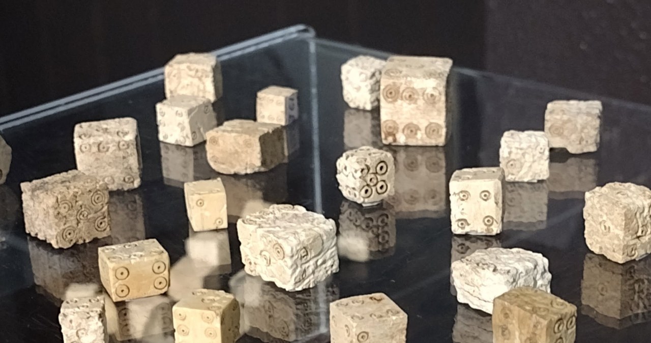 Starożytne Las Vegas? Archeolodzy znaleźli ponad 1000 kości do gry
