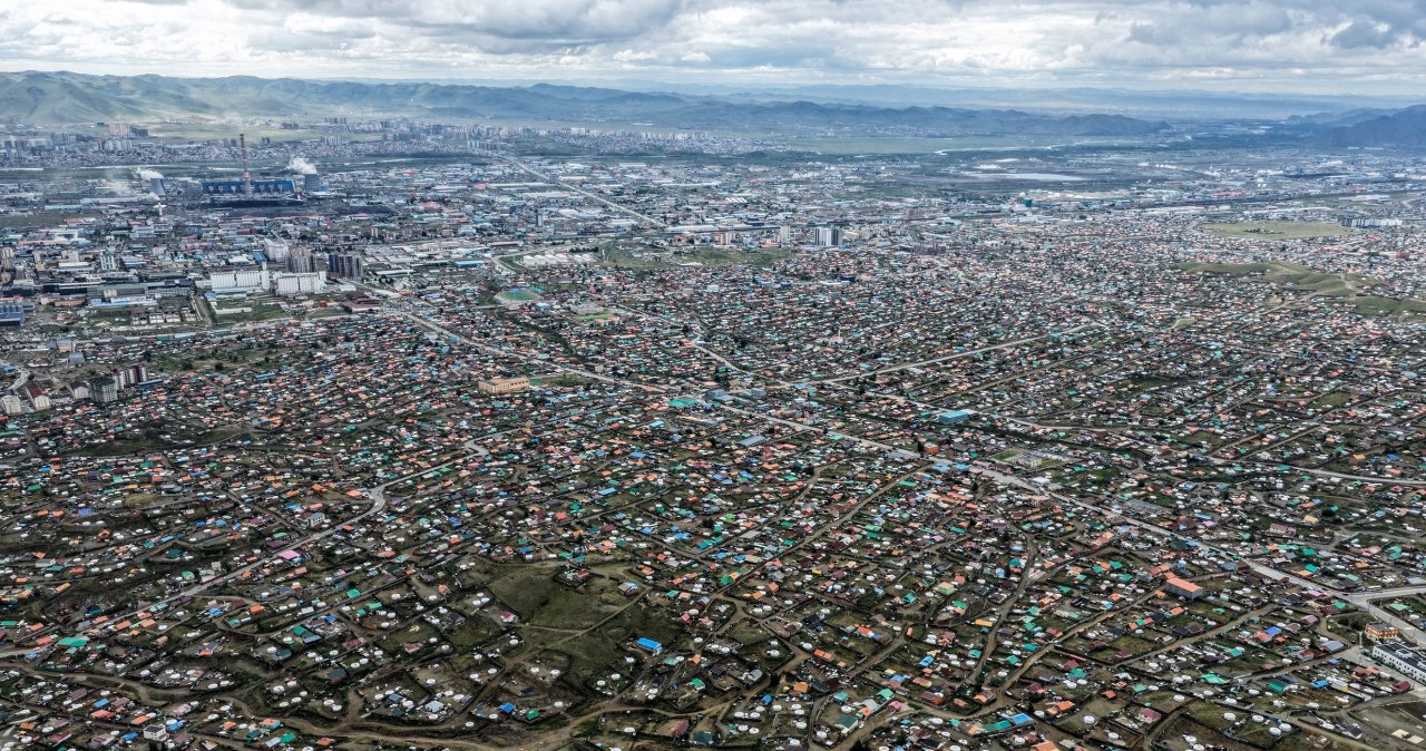 Mongolia. Atak niedźwiedzia w Ułan Bator. Zwierzę wdarło się do domu Mongolia. Atak niedźwiedzia w Ułan Bator. Zwierzę wdarło się do domu
