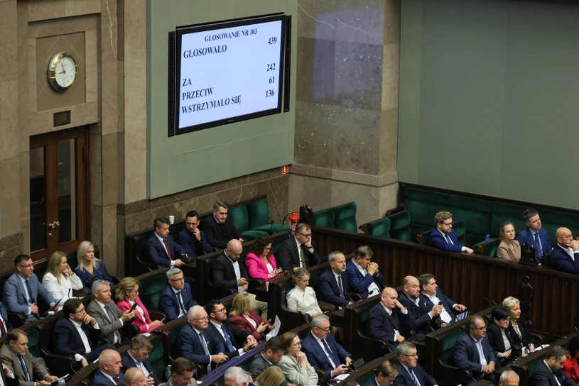 Sejm reaguje na serię ataków w szkołach. Ustawa przegłosowana