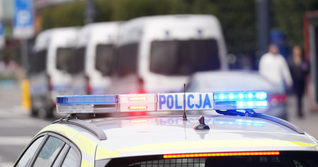 Nowy Sącz. Nastolatek groził atakami, potem zwrot. Sam zgłosił się na policję Nowy Sącz. Nastolatek groził atakami, potem zwrot. Sam zgłosił się na policję