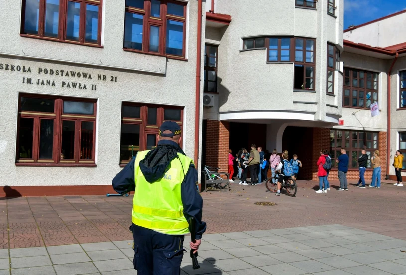 12-latek groził nożem, potem poszedł na lekcje. Seria nowych incydentów
