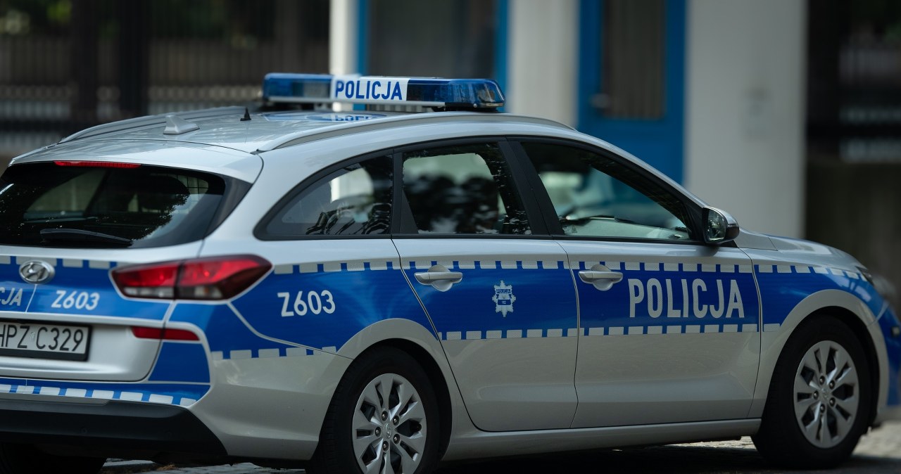 Olsztyn: Bójka uczniów na terenie szkoły. Jeden mógł mieć maczetę Olsztyn: Bójka uczniów na terenie szkoły. Jeden mógł mieć maczetę