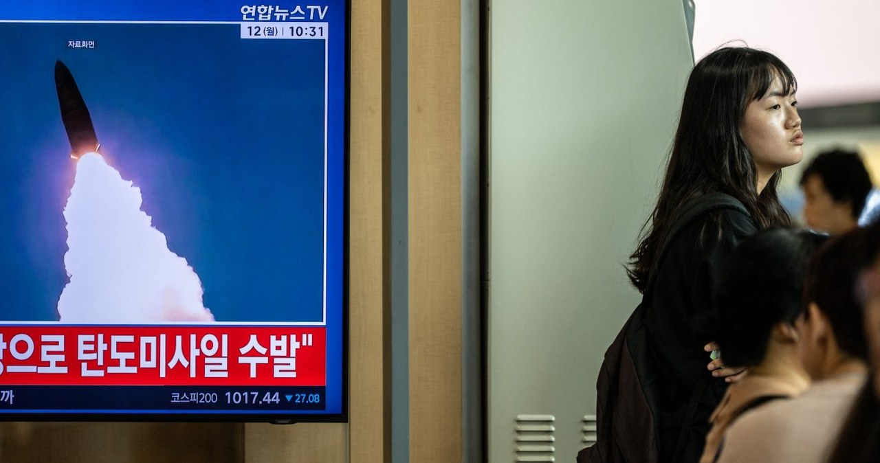 Korea Północna. Nowa próba rakietowa reżimu. Wystrzelono salwę pocisków Korea Północna. Nowa próba rakietowa reżimu. Wystrzelono salwę pocisków