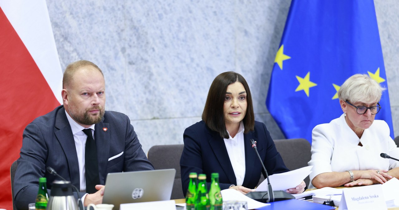 Komisja śledcza ds. Pegasusa prezentuje raport. 10 wniosków do prokuratury
