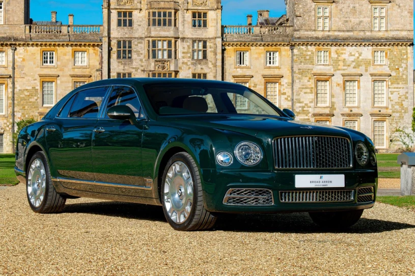 Bentley królowej Elżbiety idzie pod młotek. Jedyny taki samochód na świecie