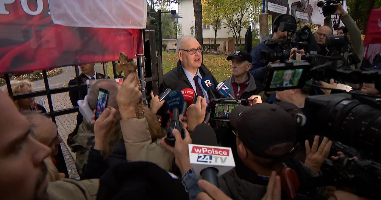 "Próbowali wtargnąć do części sędziowskiej". Święczkowski o zajściach w TK