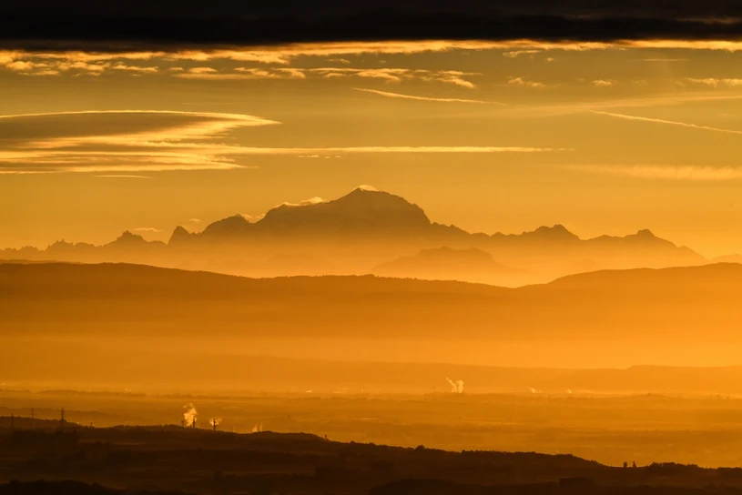 Mont Blanc trzyma się mocno. Lepiej niż szwajcarskie lodowce
