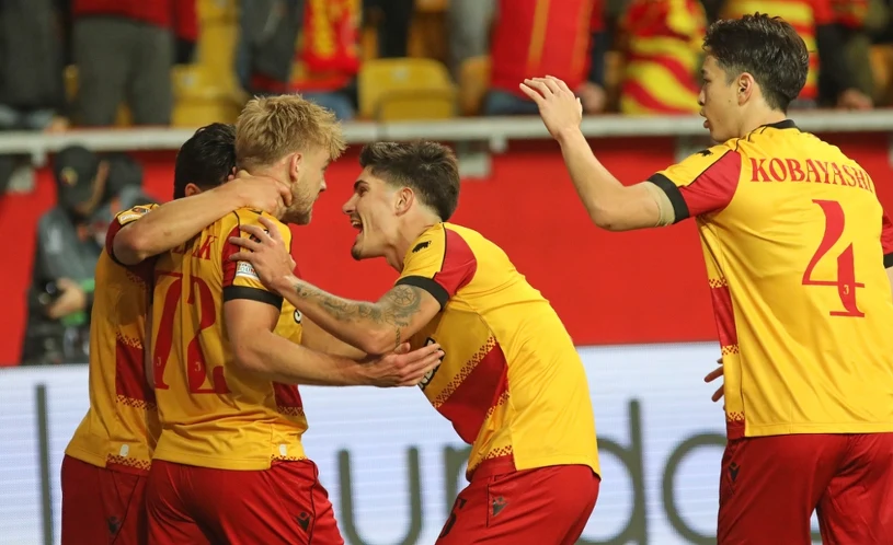 Jagiellonia nieustraszona. Historyczny triumf w Lidze Europy. Potrójna riposta