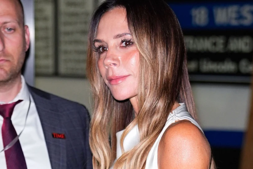 Jedno zdjęcie ze studia wywołało falę spekulacji. Victoria Beckham wyjaśnia