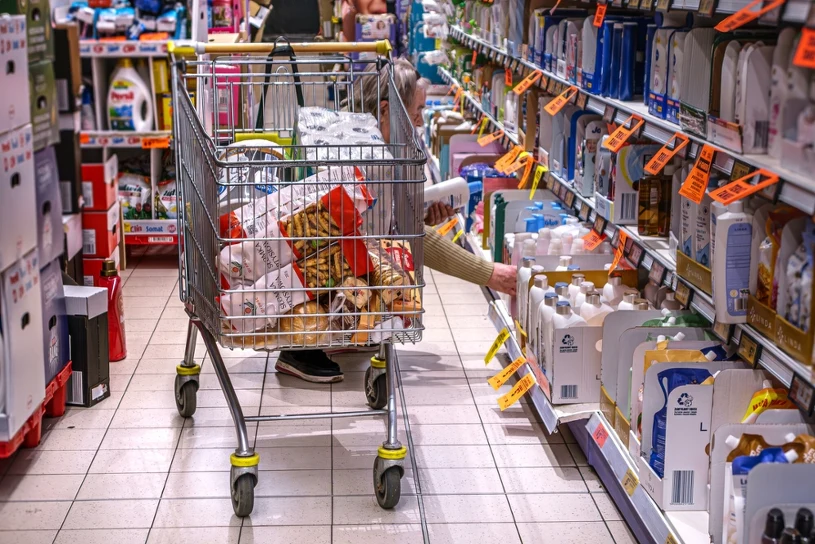 Robienie zapasów nie zawsze ma sens. To warto kupić jeszcze przed zimą