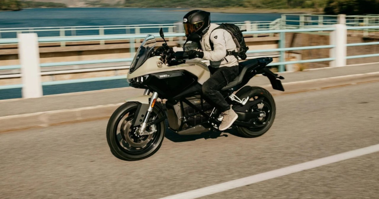 Zero DS pobił rekord Guinnessa. Przejechał 436,5 km na jednym ładowaniu