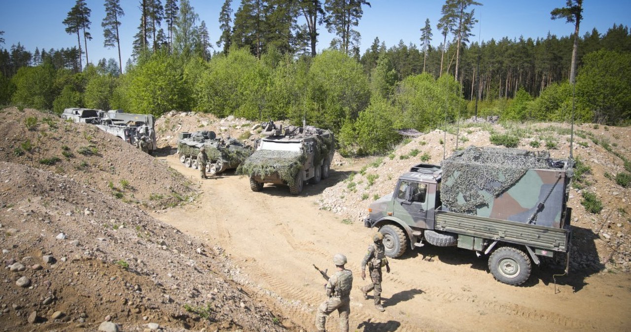 Manewry żołnierzy NATO w Polsce. Szkolenia dotyczą misji pokojowej w Ukrainie Manewry żołnierzy NATO w Polsce. Szkolenia dotyczą misji pokojowej w Ukrainie