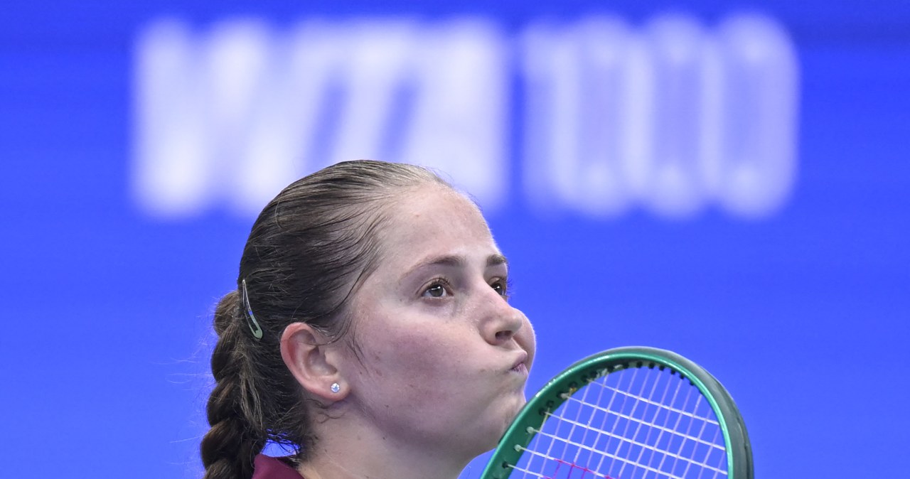 Było dwa razy po 4:1 dla Ostapenko. Znamy rywalkę Polki w finale WTA Wuhan