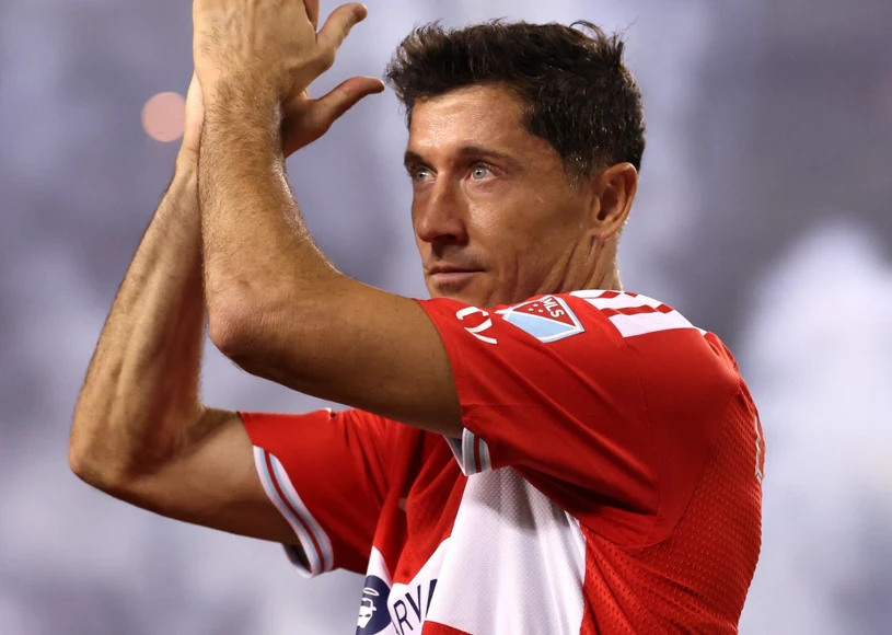Awans mimo porażki. "Lewy" może świętować. 1 gol zdecydował w Foxborough