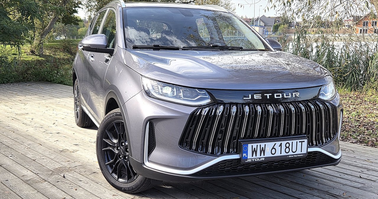 Jetour X50 za 76 900 zł pogromcą Dustera? Ma ocynk i długą gwarancję