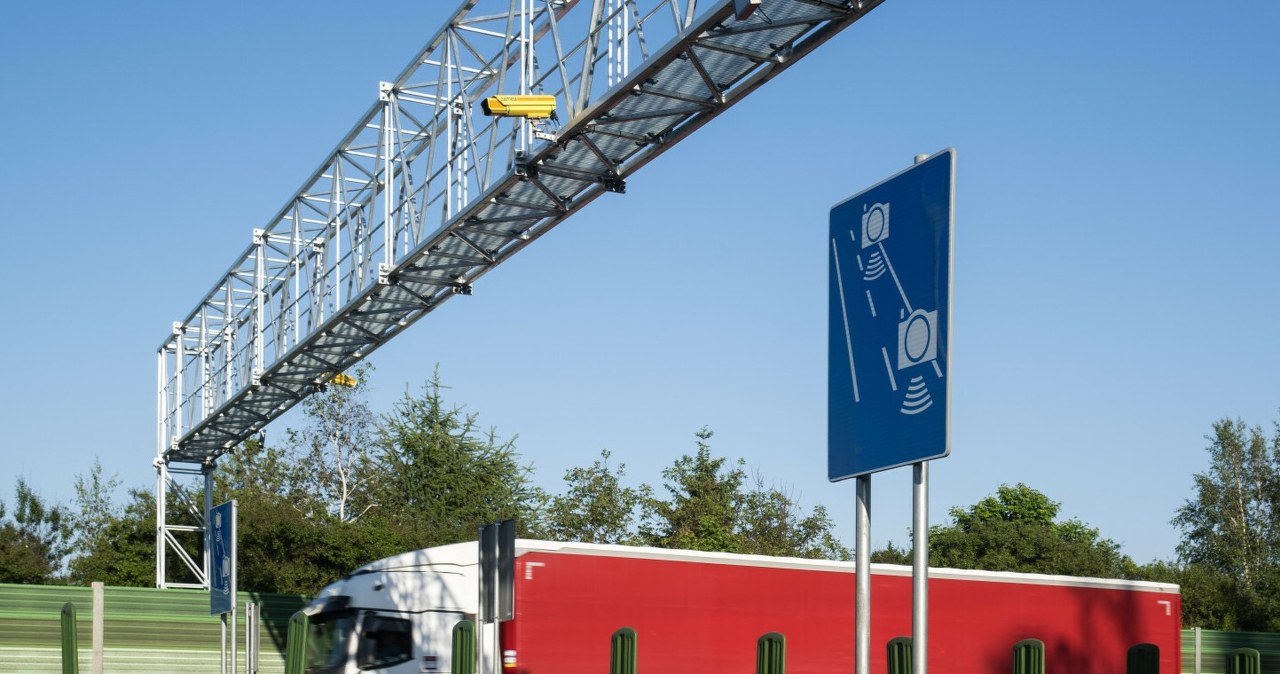 Prędkość powyżej limitu, a mandatu brak. Odcinkowy pomiar daje margines