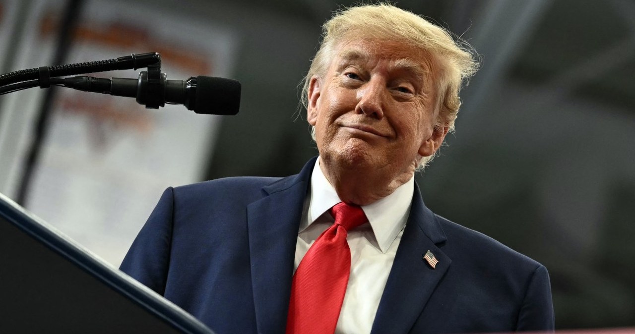 Sondaż. Jak Trump wpływa na Polskę? Polacy krytycznie o prezydencie USA Sondaż. Jak Trump wpływa na Polskę? Polacy krytycznie o prezydencie USA