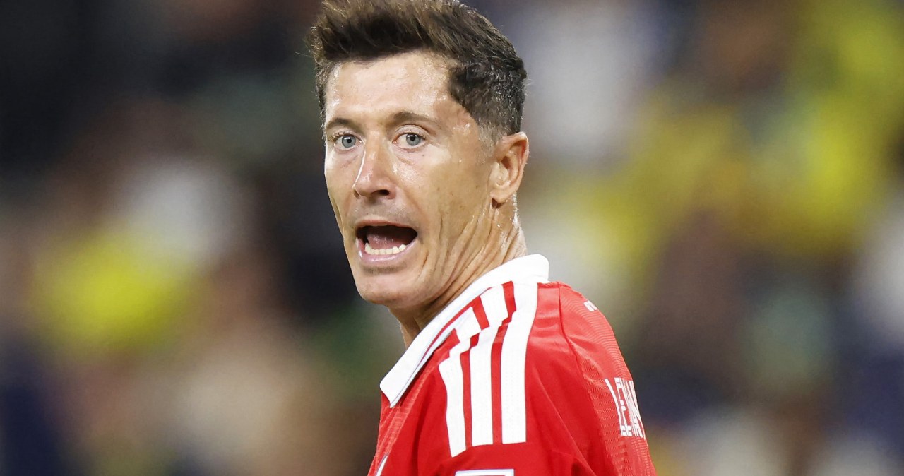 Trwał mecz, a "Lewy" zwrócił się do Barcelony. Miał do przekazania jedno