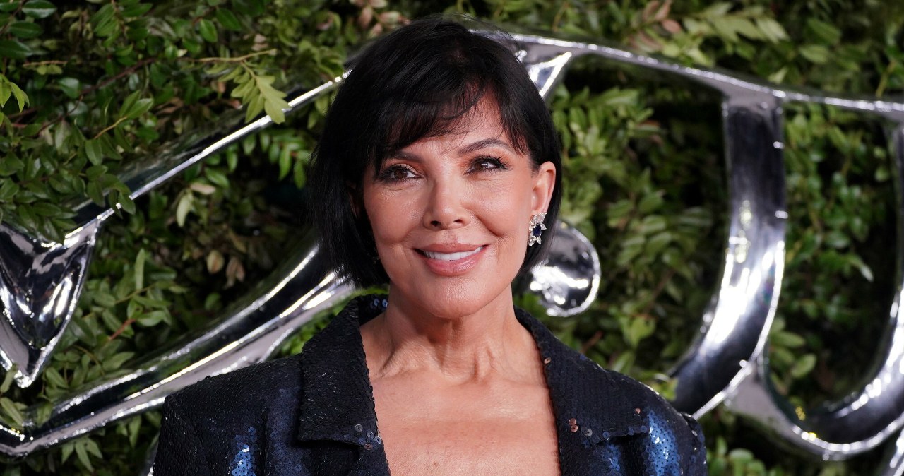 Kris Jenner wybrała panterkę. Ten płaszcz przyciąga spojrzenia