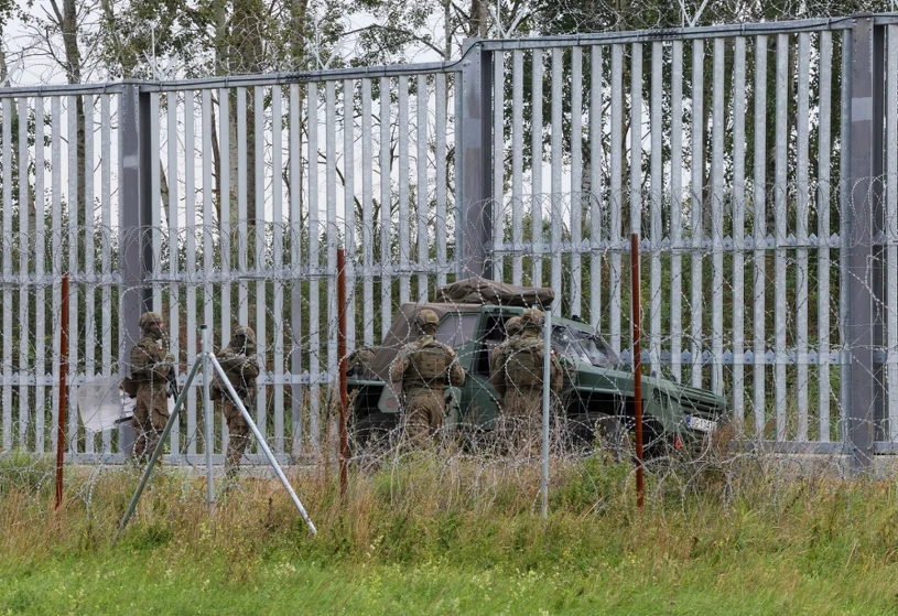 Żołnierz postrzelił migranta na granicy. Sąd wydał wyrok