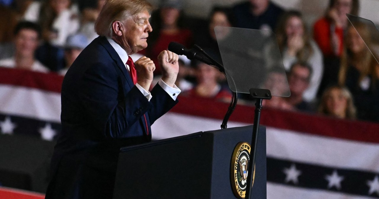 "Zdrajca!" Trump obrażony na własnym wiecu. Doszło do rękoczynów