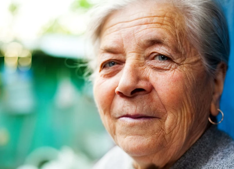 Over 10,000 centenarians in Poland: what explains their longevity?