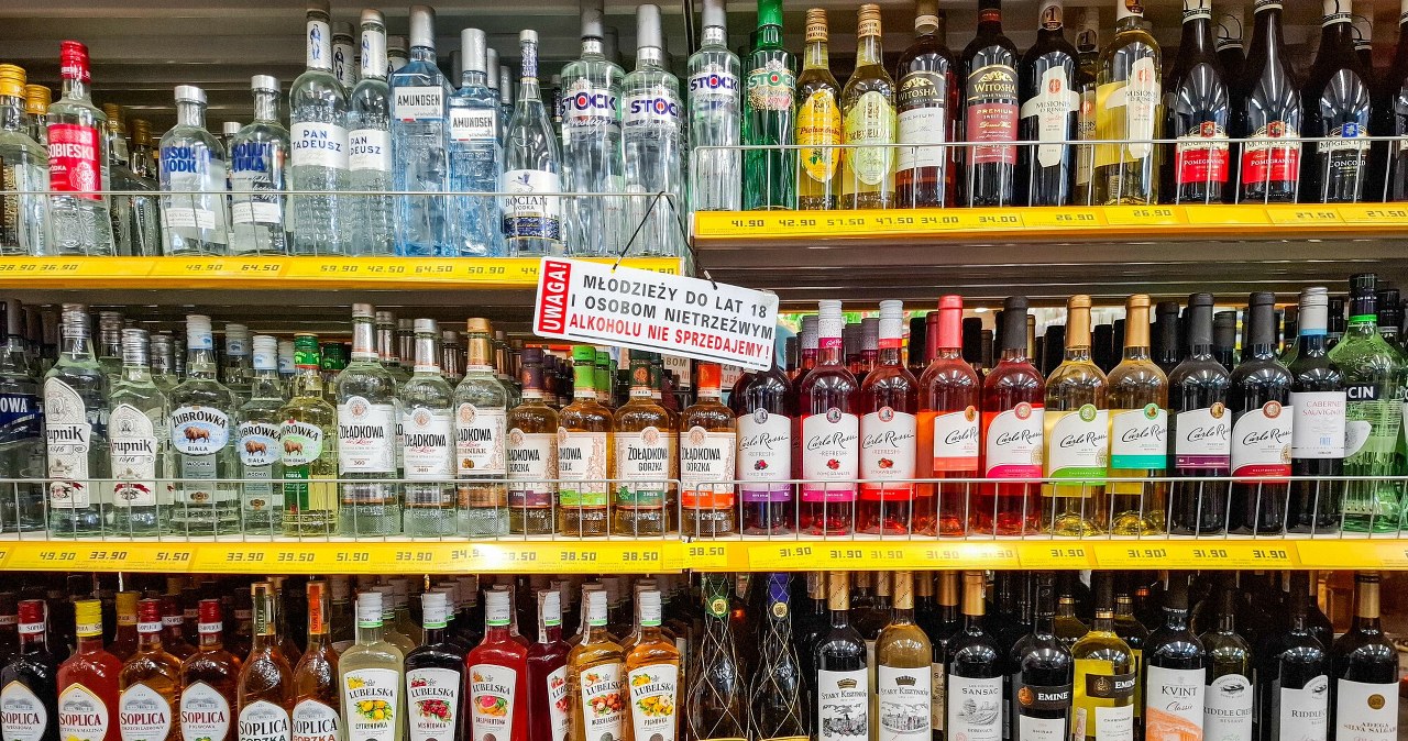 Alkohol będzie droższy. Sejm uchwalił podwyżkę akcyzy od przyszłego roku
