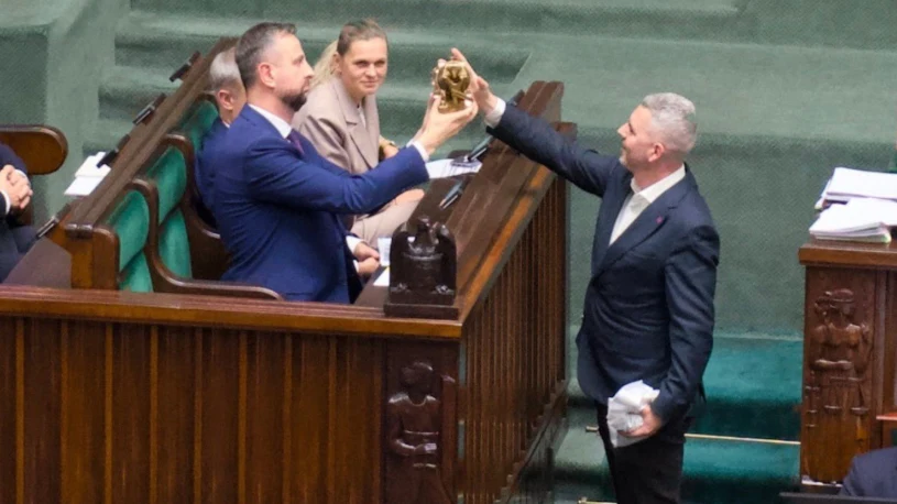 Nietypowy prezent dla Kosiniaka-Kamysza. "Nagroda się należy za zapał"