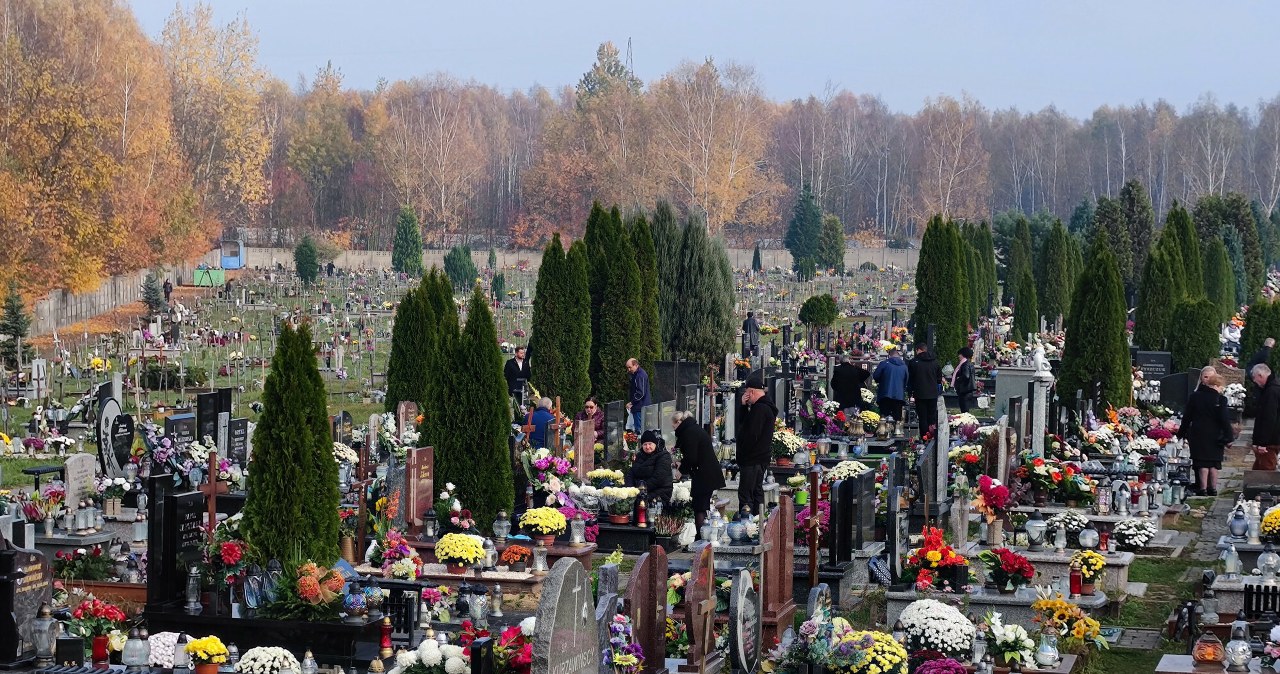 Czy 1 i 2 listopada trzeba uczestniczyć w mszy świętej? To mówi Kościół