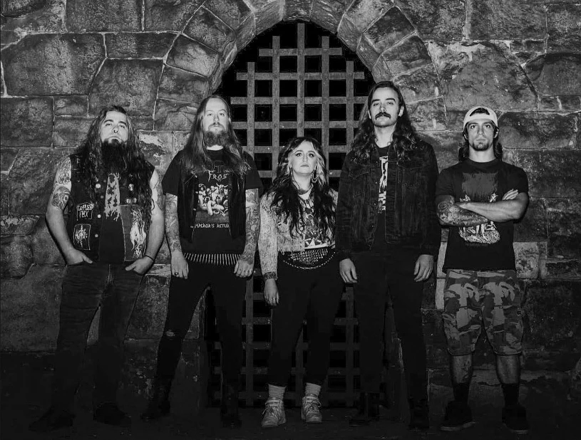 "Pradawne rytuały" thrashowej sensacji. "Metal w najlepszym wydaniu"