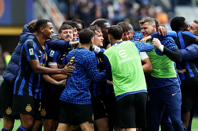Inter przegrywał do 91. min. Zieliński znów bohaterem. Uratował mecz