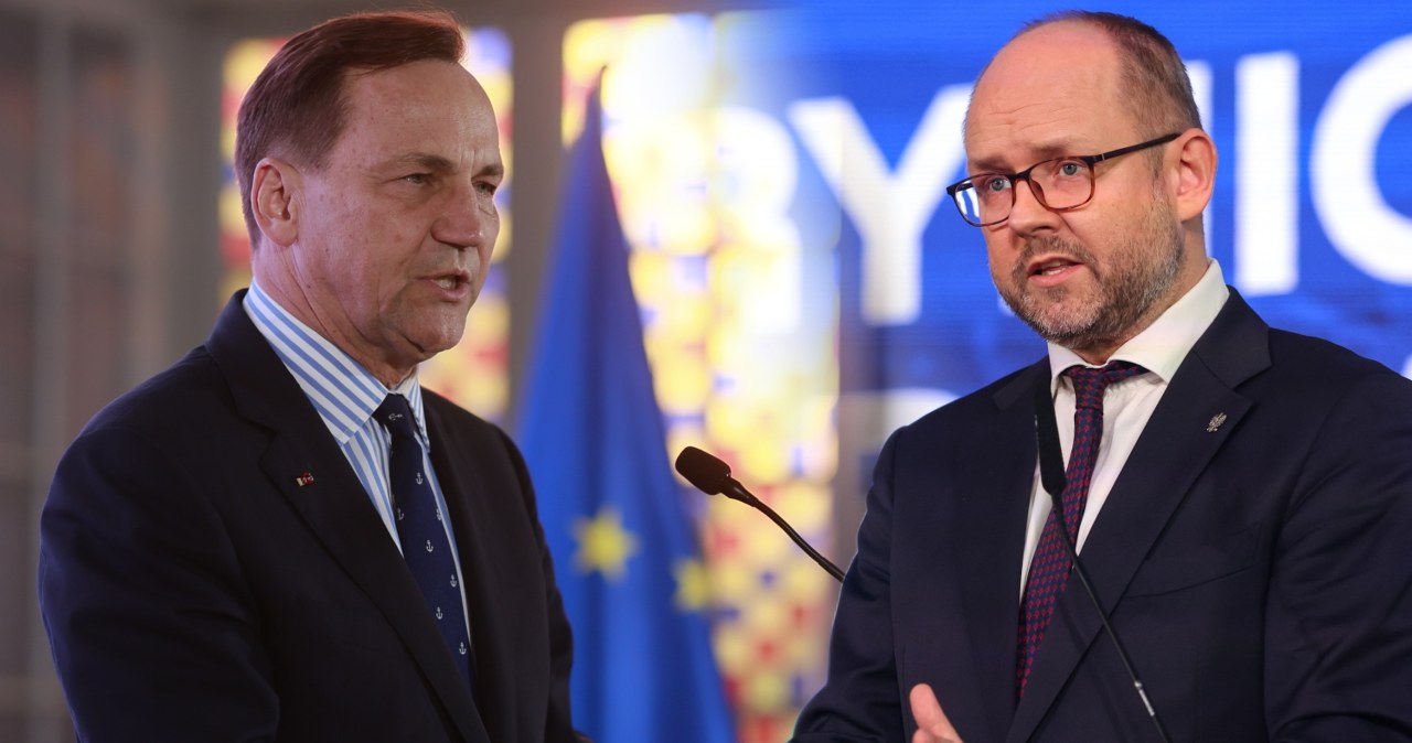 Proces Nawrockiego z Onetem. Ostra wymiana zdań Sikorskiego i Przydacza