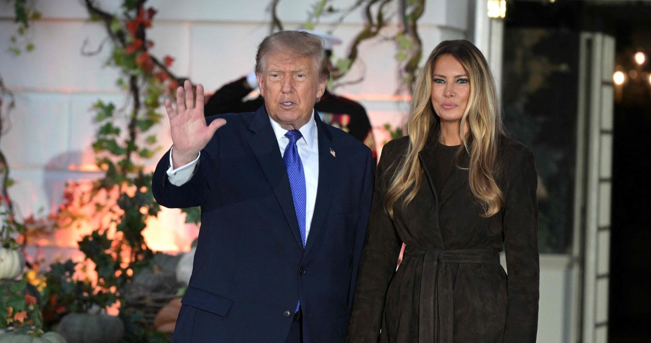 Halloween w Białym Domu. Melania Trump postawiła na jesienną klasykę