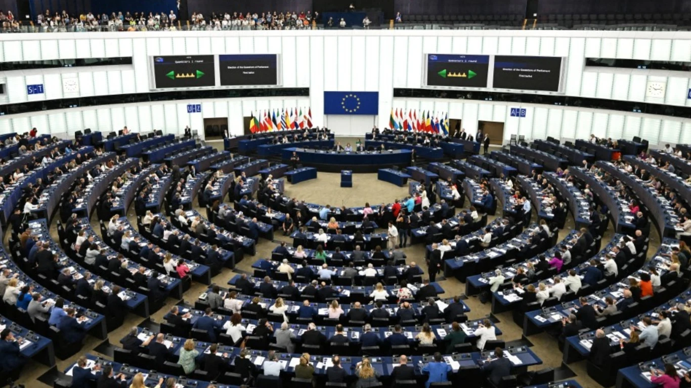 Europarlamentarzyści potępili Viktora Orbana we wspólnej rezolucji