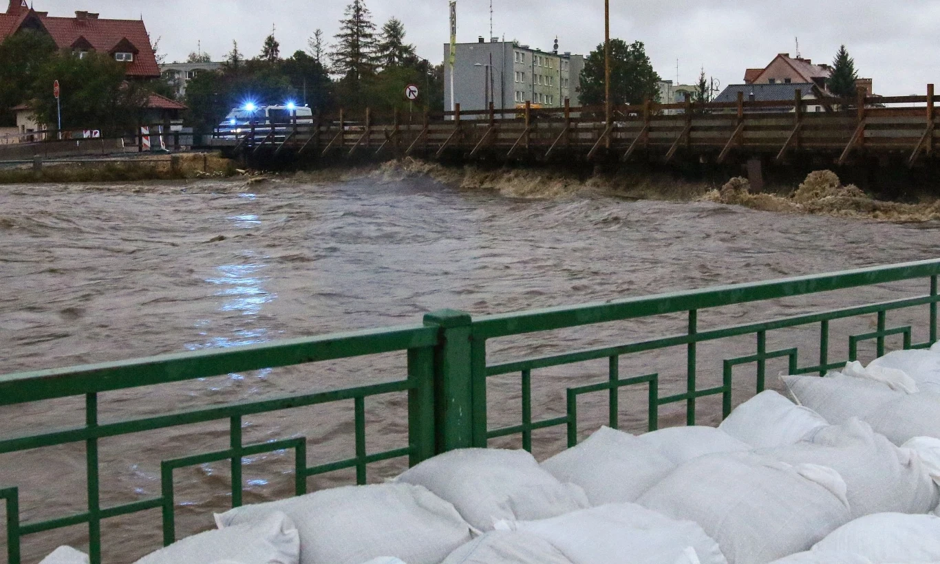 Sytuacja powodziowa w Głuchołazach z soboty 14 września