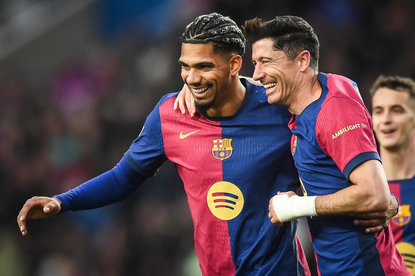 Ronald Araujo i Robert Lewandowski