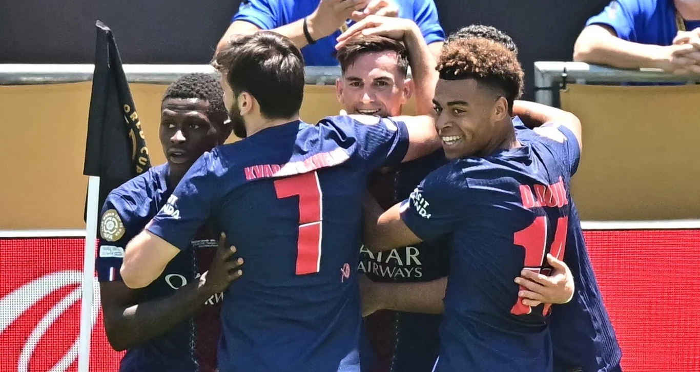 W tym momencie piłkarze PSG prowadzili z Atletico 1:0 W tym momencie piłkarze PSG prowadzili z Atletico 1:0