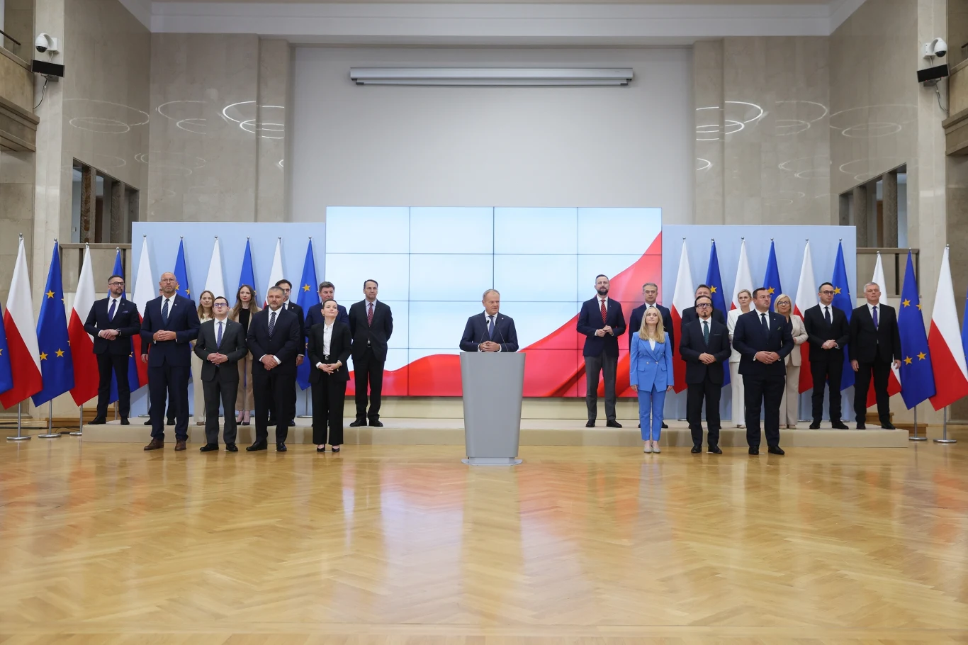 Premier ogłosił nowy skład rządu Premier ogłosił nowy skład rządu