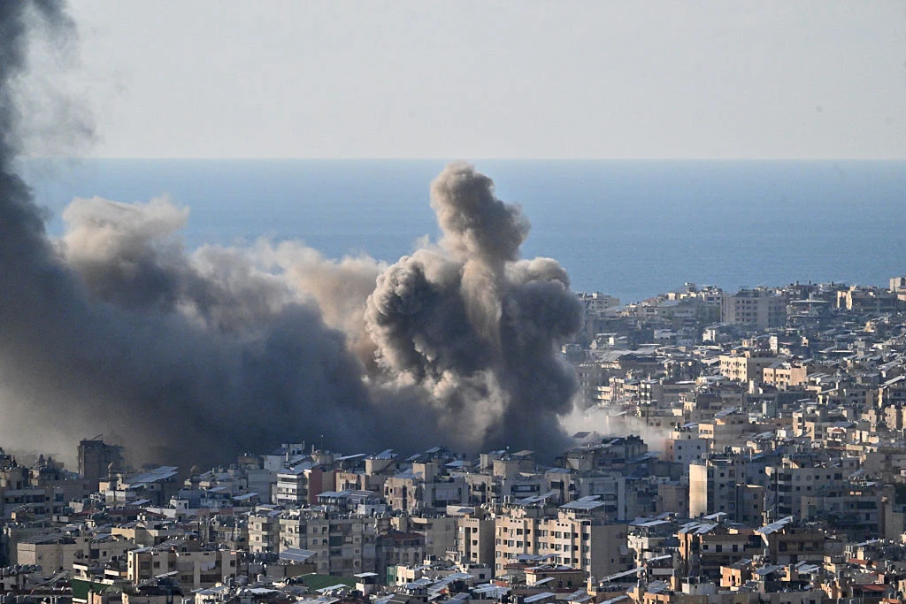 Zdjęcie z ataku na Bejrut z poniedziałku