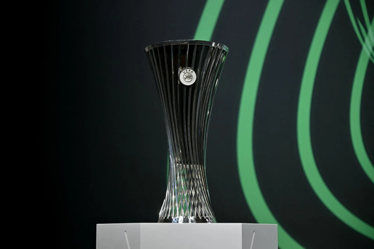 O to trofeum rywalizują uczestnicy Ligi Konferencji
