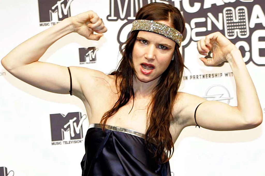 Juliette Lewis eksperymentuje z muzyką Juliette Lewis eksperymentuje z muzyką