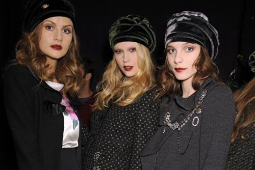 Całą uwagę skieruj na usta Całą uwagę skieruj na usta