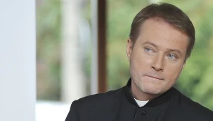 Czy "polski detektyw w sutannie" uratuje biznesmenkę?