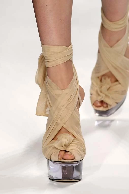 Buty na koturnach Buty na koturnach