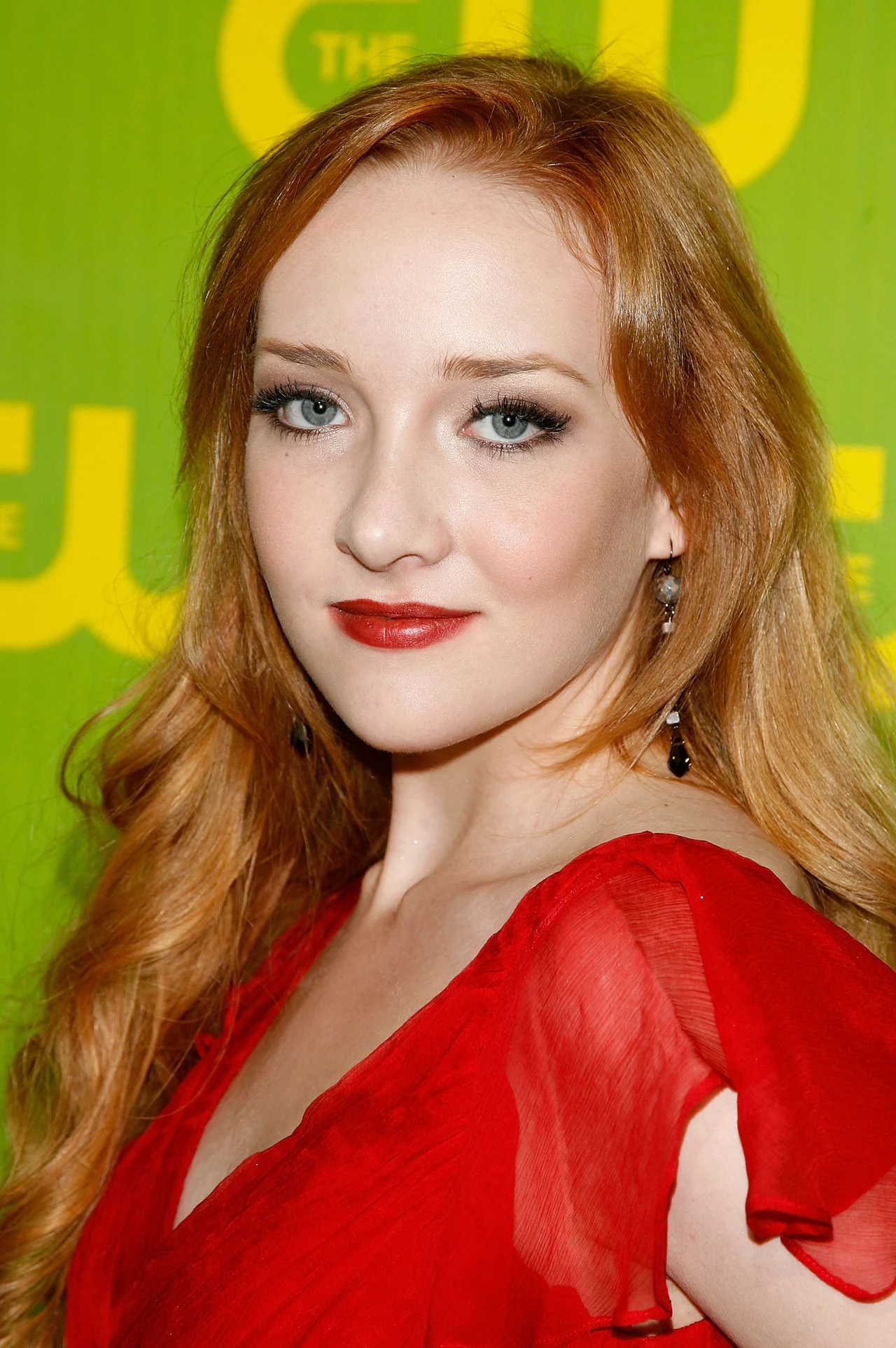 Scarlett Pomers