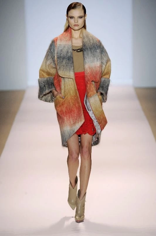 Tylko 2009 roku została twarzą m.in. Kenzo, Nine West czy Gap. Tylko 2009 roku została twarzą m.in. Kenzo, Nine West czy Gap.