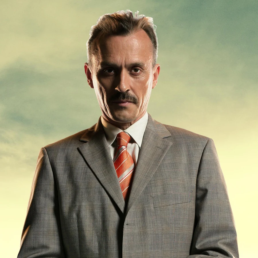 Robert Knepper (Theodore "T-Bag" Bagwell)