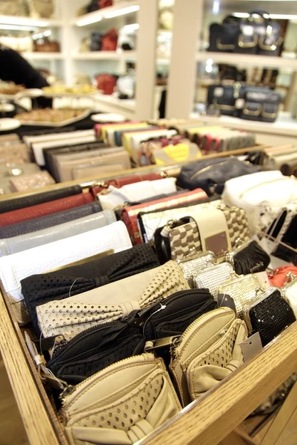 Styl, elegancja, ciekawa kolorystyka, a także nowoczesność - to wizytówka marki Parfois Styl, elegancja, ciekawa kolorystyka, a także nowoczesność - to wizytówka marki Parfois
